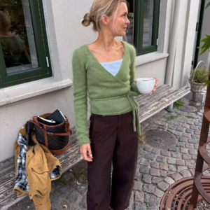 Lucy Wrap - strikkekit i Soft Silk Mohair fra Knitting for Olive
